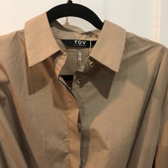 Tov Los Angeles Button Down Pleated Sleeve Beige Belted Shirt - Picture 6 of 6